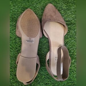 Flat pointed toe sandal